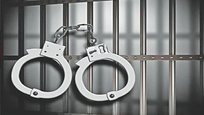 السجن والغرامة لكل من ينتج أو يرسل ما من شأنه المساس بالقيم الدينية