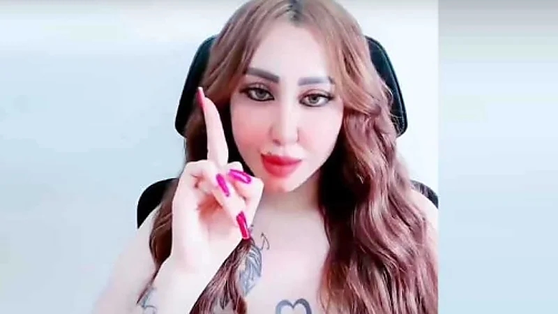 اعترافات مثيرة للراقصة بوسي الأسد.. تلقت عروضًا لممارسة الرذيلة