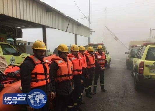 سقوط أمطار غزيرة على الرياض .. و الأمانة تستنفر