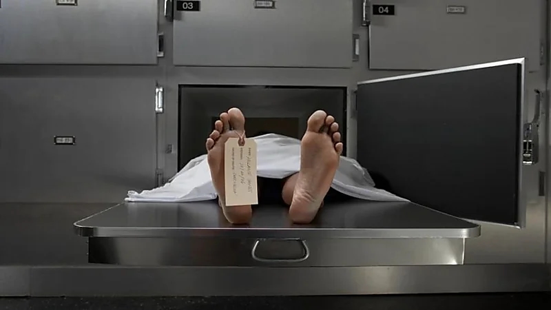 سماع صوت شخير ميت بعد حفظه بـ "ثلاجة الموتى"