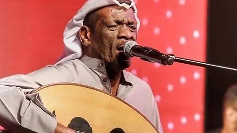 بالفيديو.. "خالد الملا" يطمأن الجمهور على صحته ويؤكد: السود ما تجيهم كورونا !