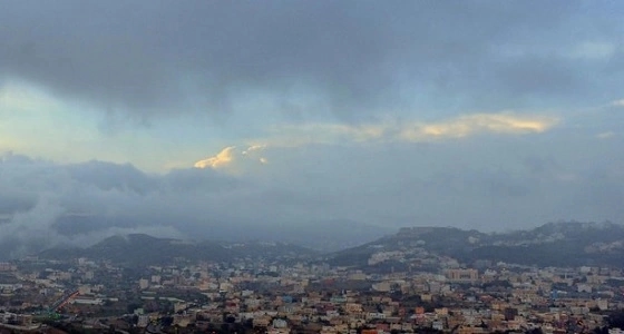 سحب رعدية ممطرة تضرب 3 مناطق بالمملكة