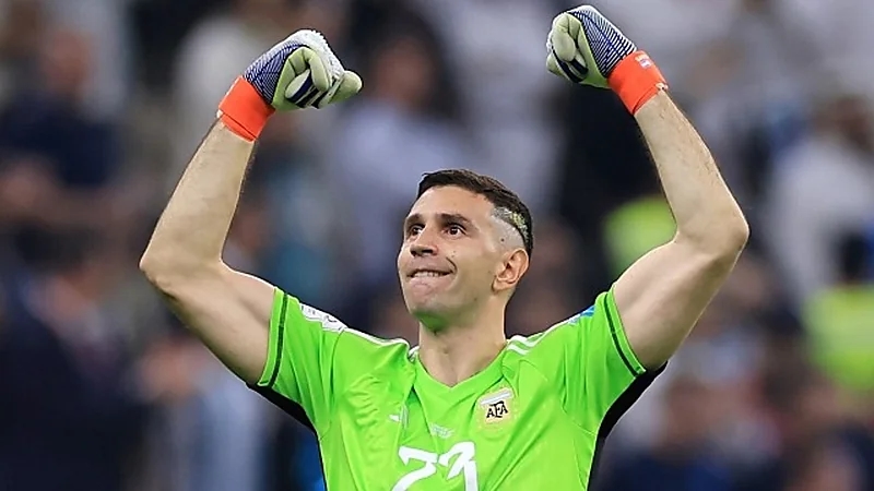 مارتينيز يتلقى عرضا من نادي عربي