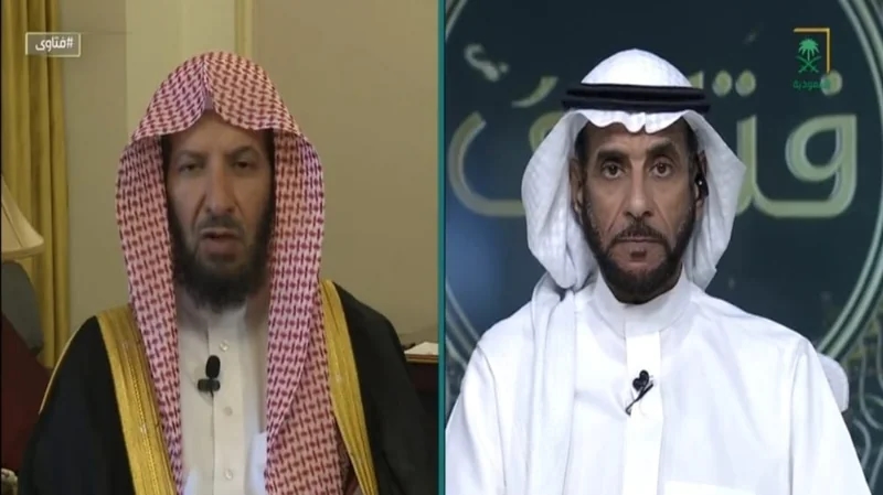 هل يجوز للحج عن الأبن من ورثه قبل التوزيع بين الإرث؟.. الشثري يجيب