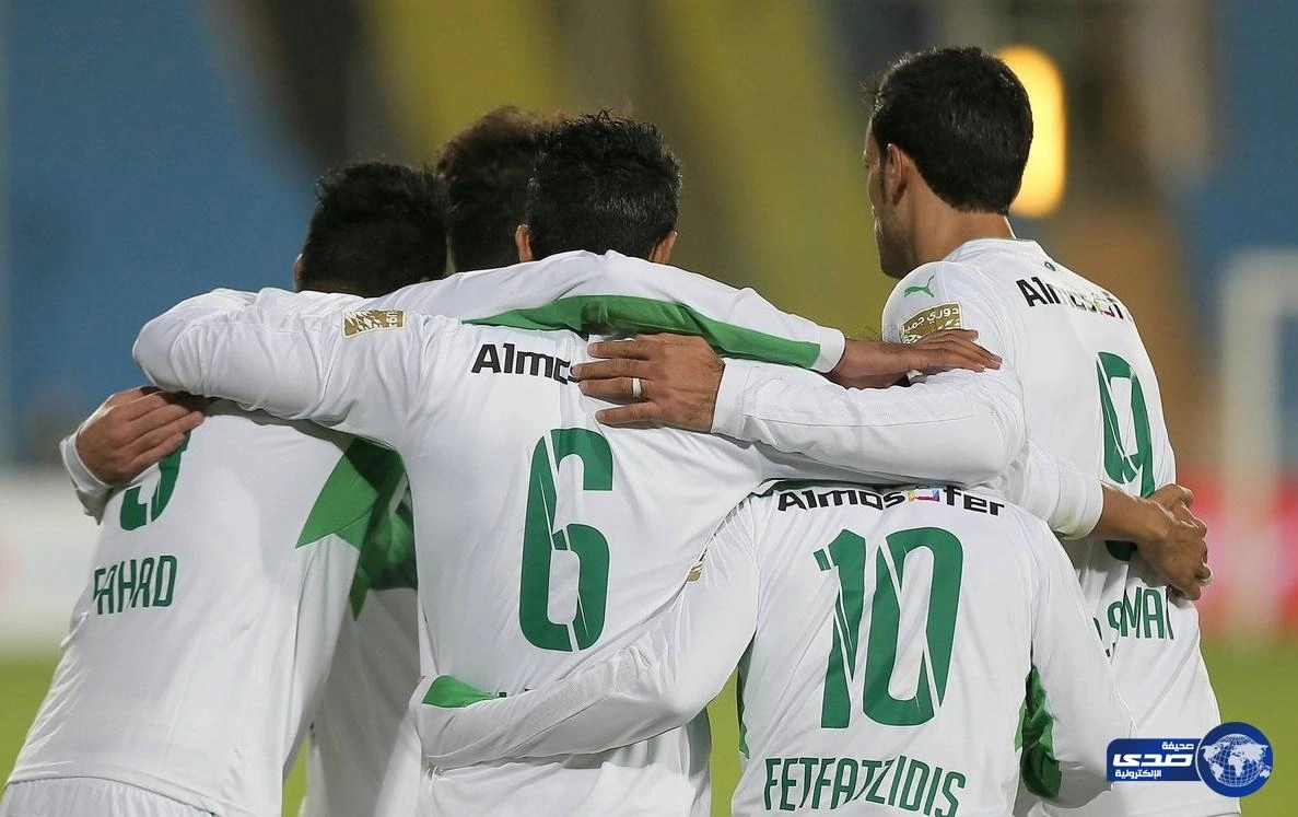 رئيس الأهلي السابق يهدي الجماهير 15 ألف تذكرة مجانية لمباراة الاتفاق