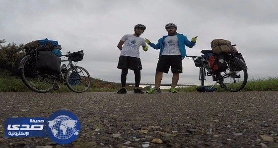 بالصور.. مواطنان يمران بـ 6 دول أوروبية على دراجة هوائية