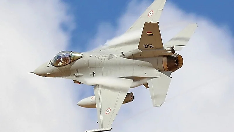 الجيش المصري يعلن سقوط طائرة مقاتلة