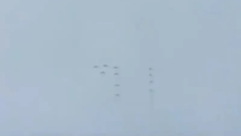 شاهد .. طائرات F15 تشكل رقم 91 في سماء الرياض