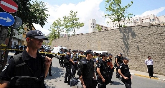 مسلح يقتحم مستشفى حكومى في إسطنبول ويحجتز أطباء كرهائن