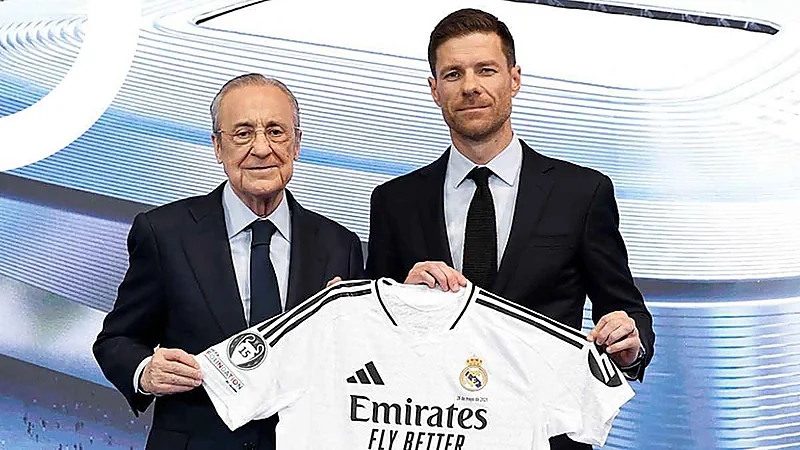 بيريز يهدد ألونسو بالطرد بعد خماسية أتلتيكو