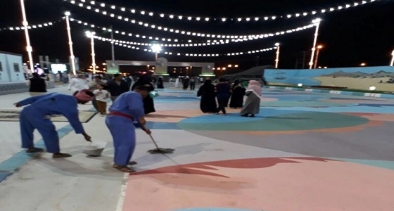 بعد تشويه المكان.. البلدية ترفع مخلفات زوار " محايل أدفأ "