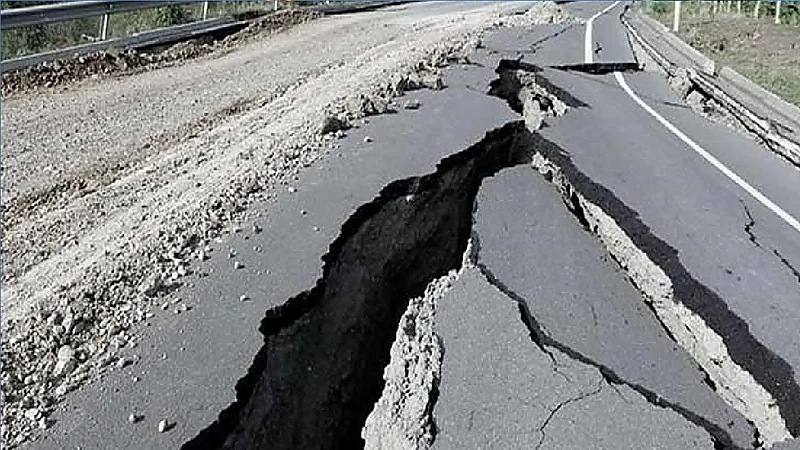 زلزال قوي يضرب البحر المتوسط قبالة سواحل تركيا