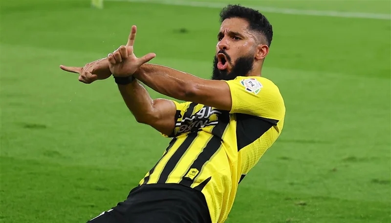 الشهري ينفي خلافه مع وكيل أعماله.. فيديو