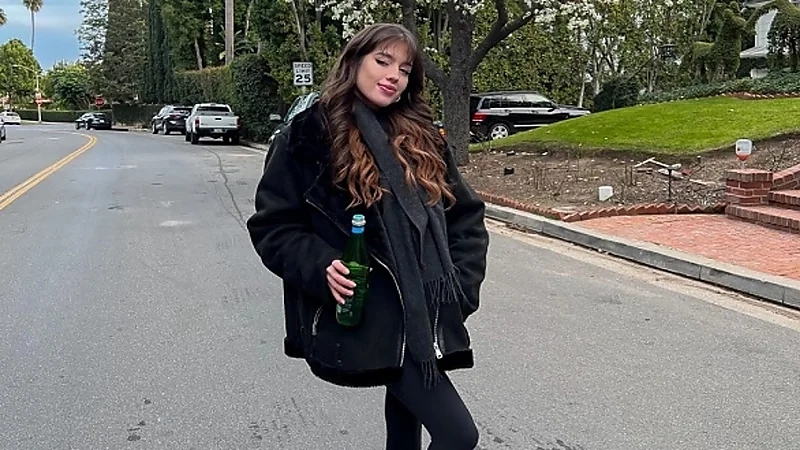 إصابة عارضة أزياء بإعاقة بسبب السجائر الإلكترونية