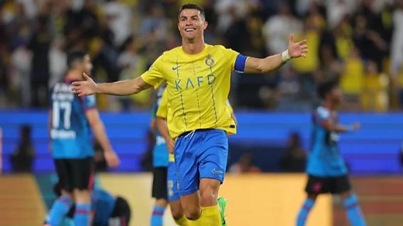 رونالدو يتلقى عرضًا رائعًا للعودة لدوري أبطال أوروبا