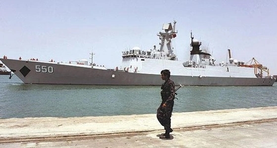 " دعم الشرعية باليمن " : الحوثيين يدربون غواصين على زرع الألغام بالسفن لتفجيرها