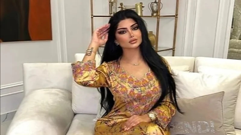 ملكة كابلي تنشر صورة بدون فلتر وتثير الجدل