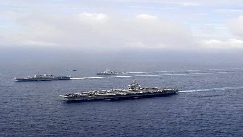 حاملات طائرات أمريكية تتجه إلى تايوان بعد تحذير الصين 