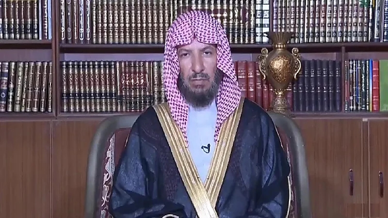 الشثري يوضح حكم خروج المرأة "المُعتدة" لتلقي اللقاح