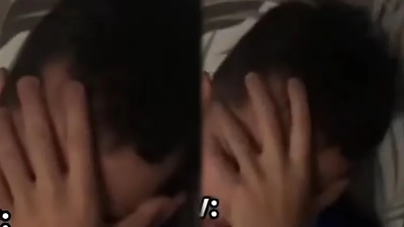 أم توثق انهيار ابنها بعد فوز الهلال: الحمدلله إني هلالي يا يمة.. فيديو