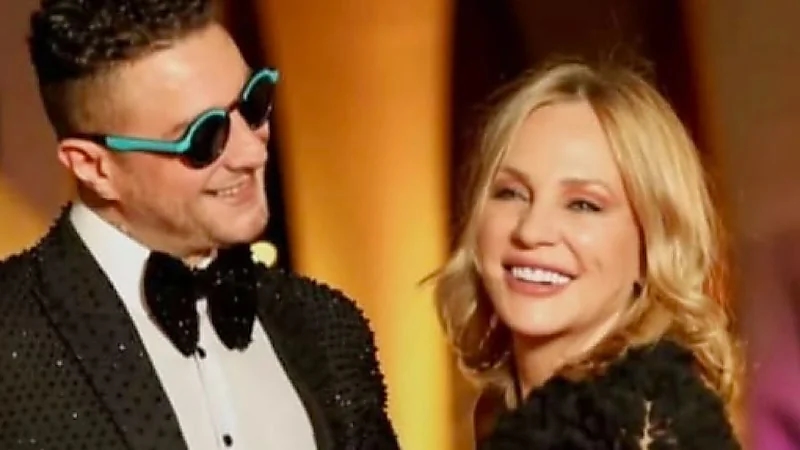 ‎أحمد الفيشاوي يوجه رسالة حب لـ شيرين رضا ويثير الجدل .. صورة