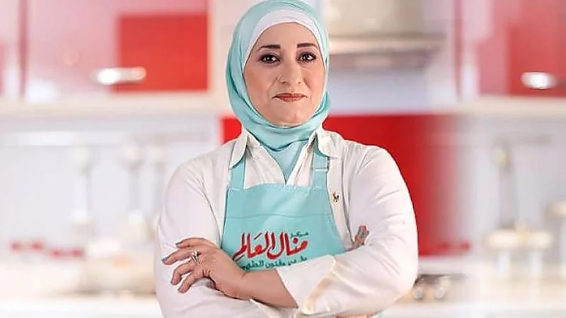 منال العالم ترد على الجدل: أرتدي الحجاب وقت التصوير فقط .. فيديو