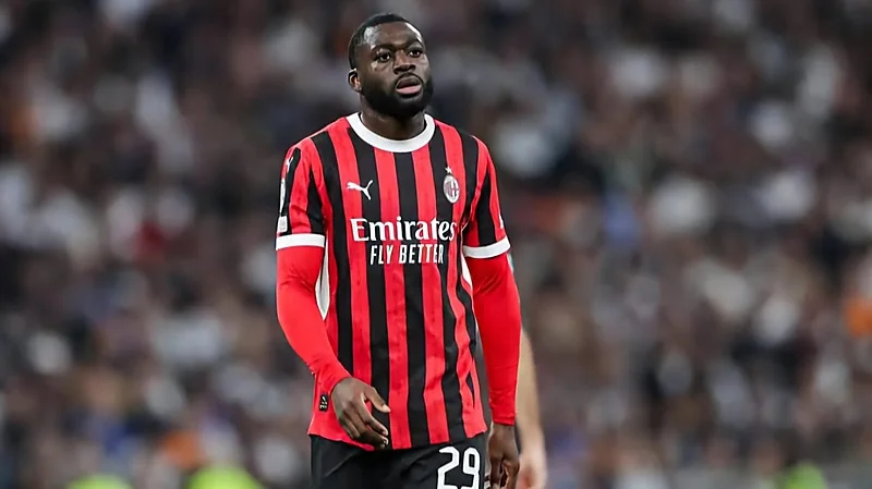 فوفانا يتصدر قائمة اهتمامات الأهلي