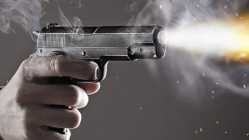 شابة تُنهي حياة زوجها بمساعدة طليقها أثناء نومه