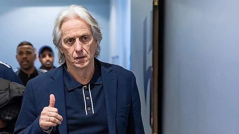 الهلال يقترب من تجديد عقد جيسوس