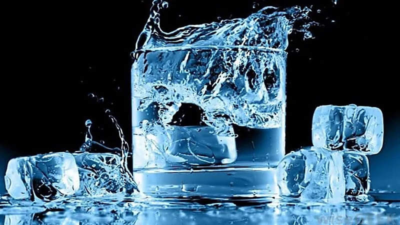 مخاطر شرب الماء المثلج