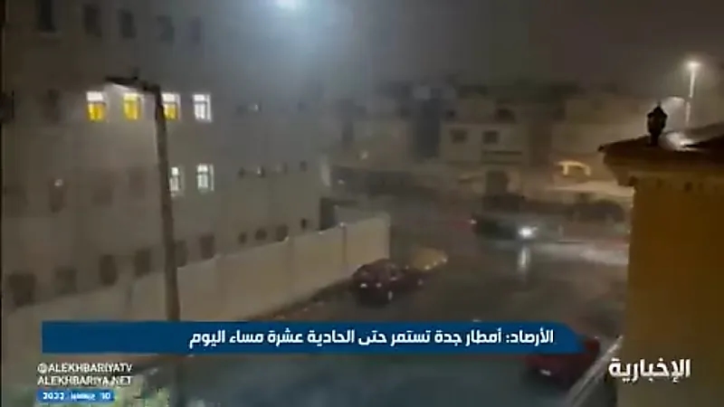 عقيل العقيل: لا علاقة للاستمطار في غزارة الأمطار على جدة (فيديو)