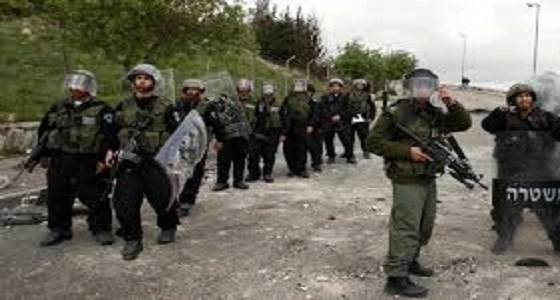 قوات الاحتلال الصهيوني تعتقل 17 فلسطينيًا من الضفة بينهم قاصرون