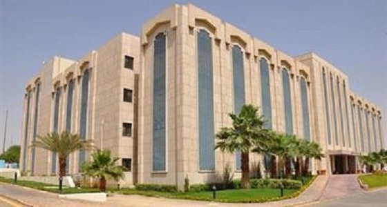 توجيه عمداء الكليات باستمرار صرف بدلات أعضاء هيئة التدريس المتعاقدين بالجامعات