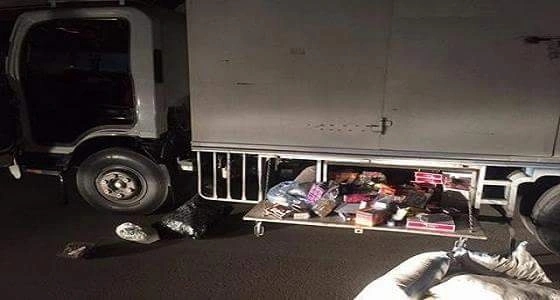 بالصور.. القبض على عمالة باكستانية تبيع أدوية ومنشطات محظورة بحفر الباطن