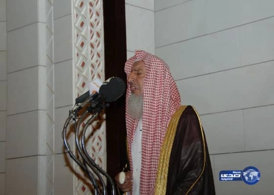 سماحة المفتي يشكر القائمين على مجلة البحوث بعد تطويرها