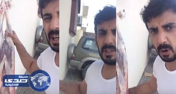 بالفيديو.. مواطن يذبح خروفا احتفالا بفشل " حراك 15 سبتمبر "