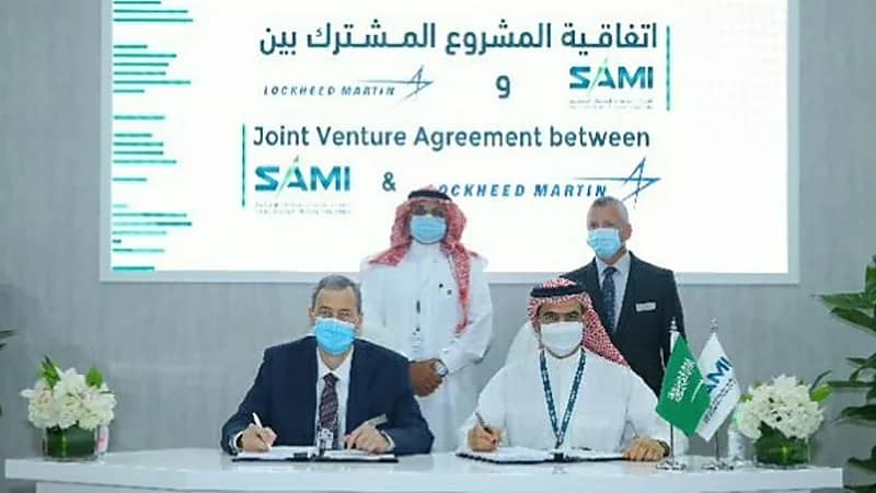 هجوم عنيف على طارق العريان بسبب ملابسه