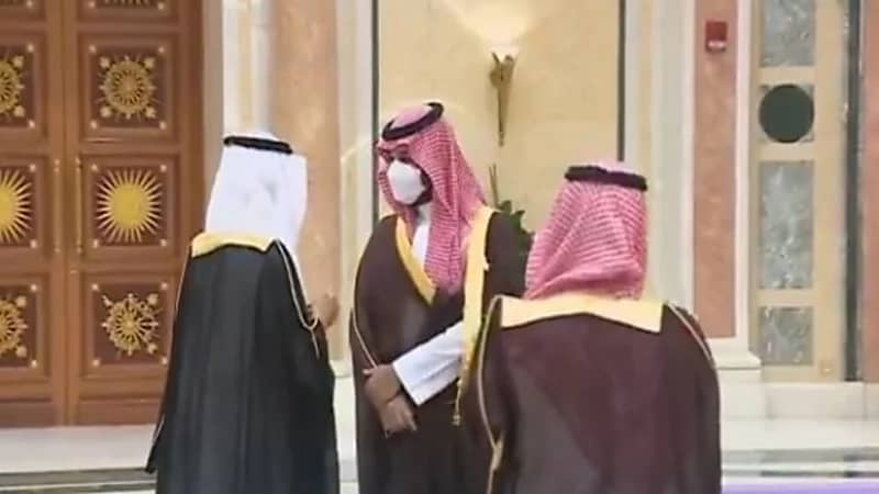 شاهد.. رسالة مؤثرة من "ميسي" إلى صديقه "أغويرو" بعد اعتزاله كرة القدم