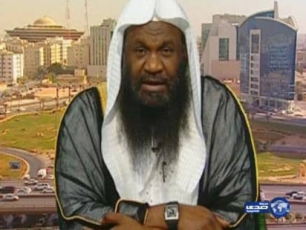 "الكلباني " ساخرا من "بودي جاردات" لاعب النصر  " فى زفافه .. مهايطي