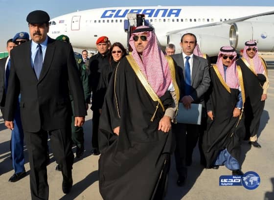 بالفيديو.. حفرة كبيرة تهدد حياة المارة في الرويدف بالطائف