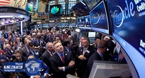 الأسهم الأمريكية تغلق على تباين