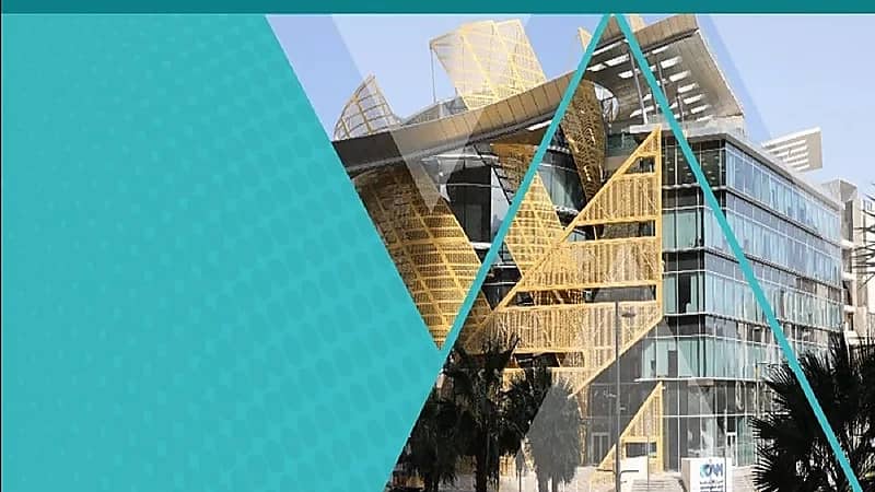 بالفيديو..الأمير مقرن بن عبدالعزيز يعود إلى الرياض بعد إجرائه عملية ناجحة