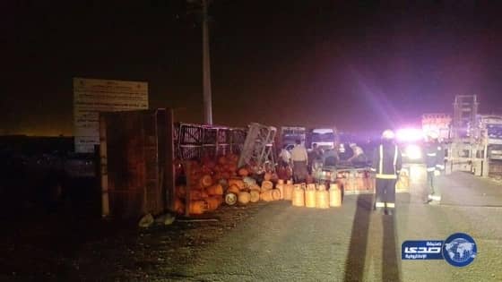 انحراف ناقلة غاز في خميس مشيط دون وقوع ضحايا