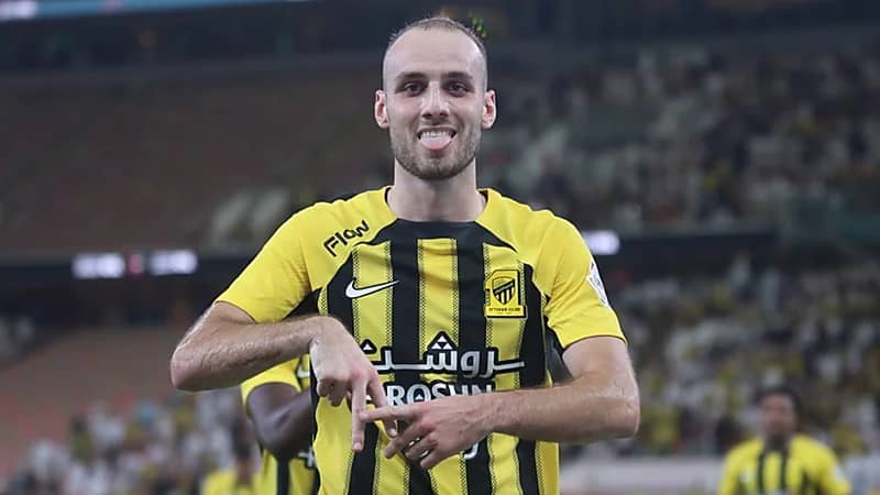 بالفيديو والصور .. الهلال يخسر أمام الفيحاء بهدف نظيف