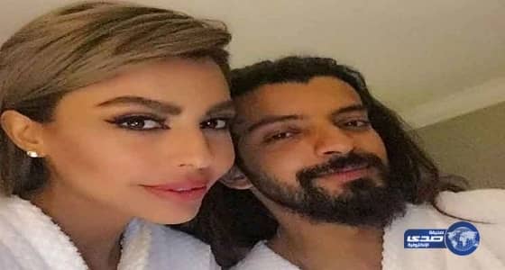 فنان سعودي يُشعل شمعة في كنيسة لزوجته اللبنانية.. وليلى إسكندر: فعل ذلك احترامًا لي