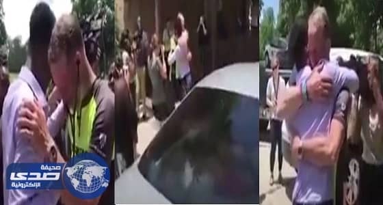 بالفيديو.. أب يسمع دقات قلب ابنته في جسد آخر