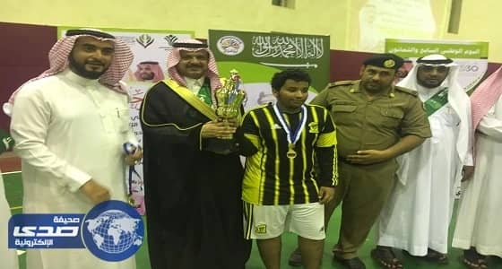 نشاط الحجفار ونادي الحي ينظمان حفلا لليوم الوطني