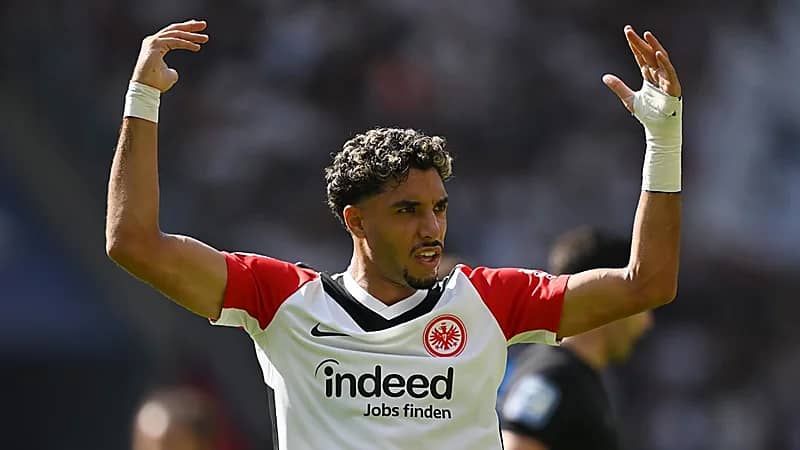 عمر مرموش خارج حسابات ليفربول