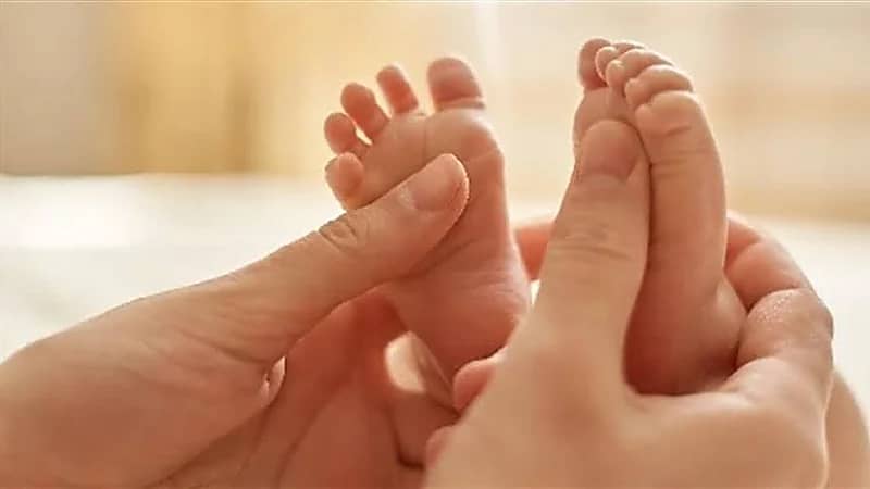 زوجة تختطف رضيعًا من مستشفى لإقناع زوجها بأنه طفله