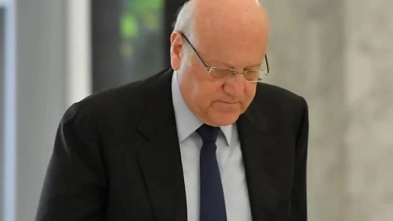 رئيس الحكومة اللبنانية يدعو "قرداحي" إلى الاستقالة